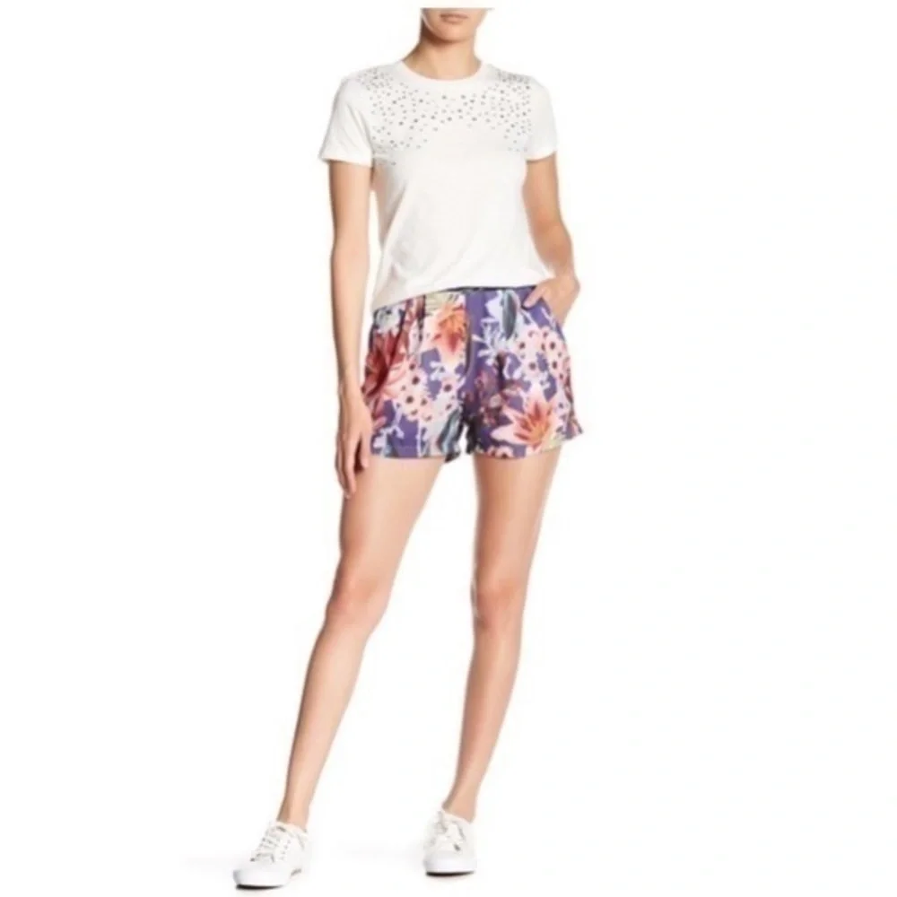 💫Romeo & Juliet Couture | Floral Shorts.